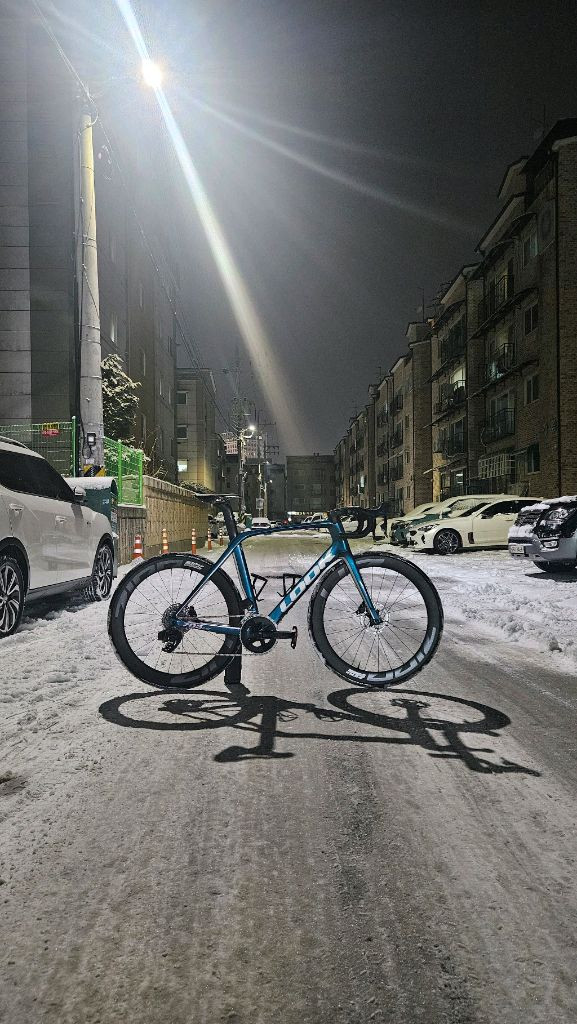 룩 795 블레이드 메탈릭 블루 M 이미지