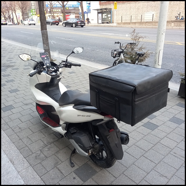 혼다 PCX125 배달세팅 완료 / 3.4만km / 상태좋음 이미지