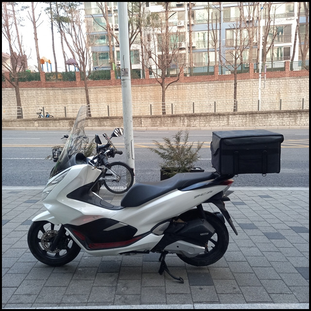 혼다 PCX125 배달세팅 완료 / 3.4만km / 상태좋음 이미지