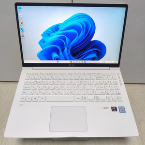 상태 좋은 LG 그램 노트북 15인치 i5 8세대 이미지
