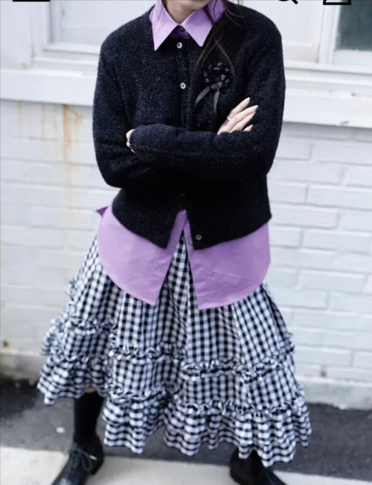 생긴스튜디오 TINSEL KNIT BUTTON CARDIGAN 블랙 이미지