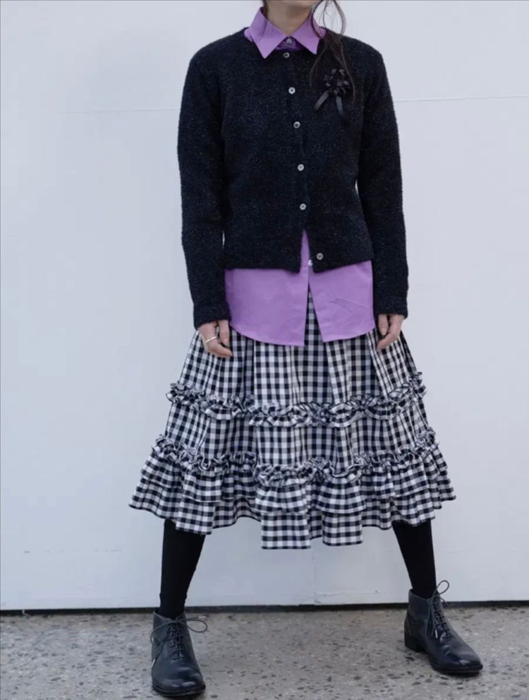 생긴스튜디오 TINSEL KNIT BUTTON CARDIGAN 블랙 이미지