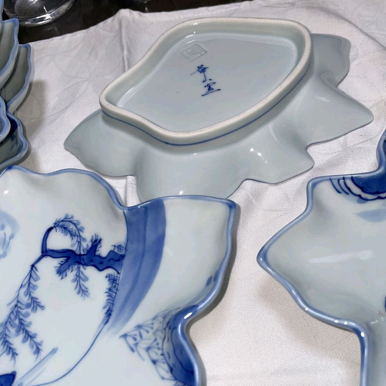 일본 아리타 잎사귀 모양 소메츠케(청화) 비정형 플레이팅 접시, 일식그릇 이미지