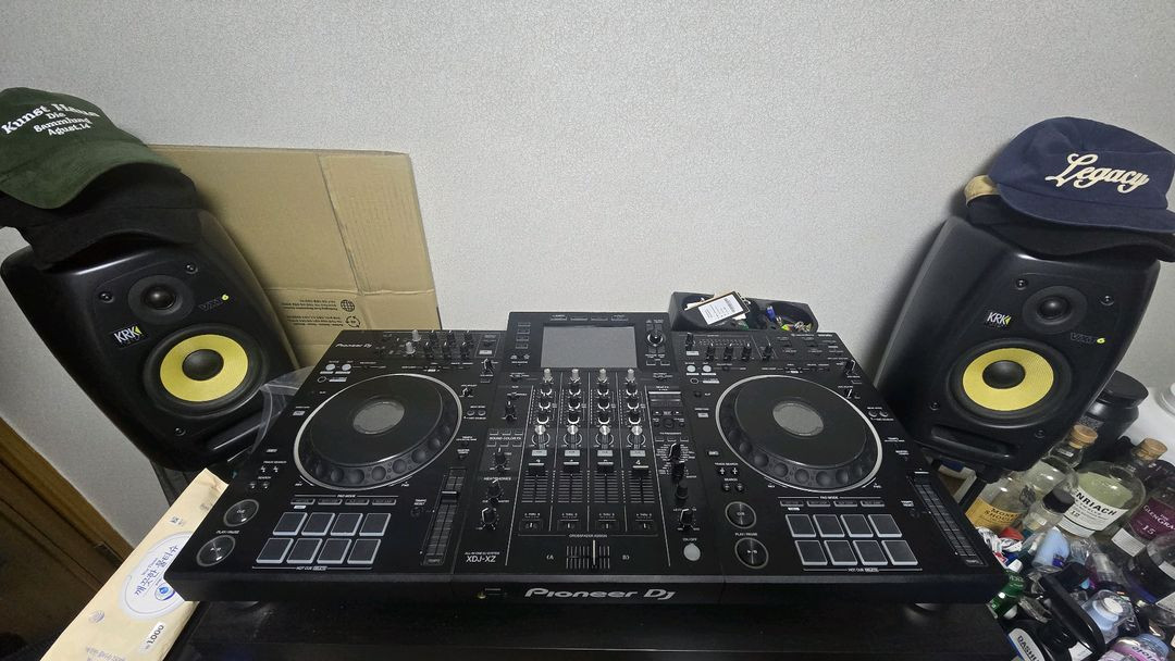 XDJ-XZ+KRK VXT6 스피커판매 이미지