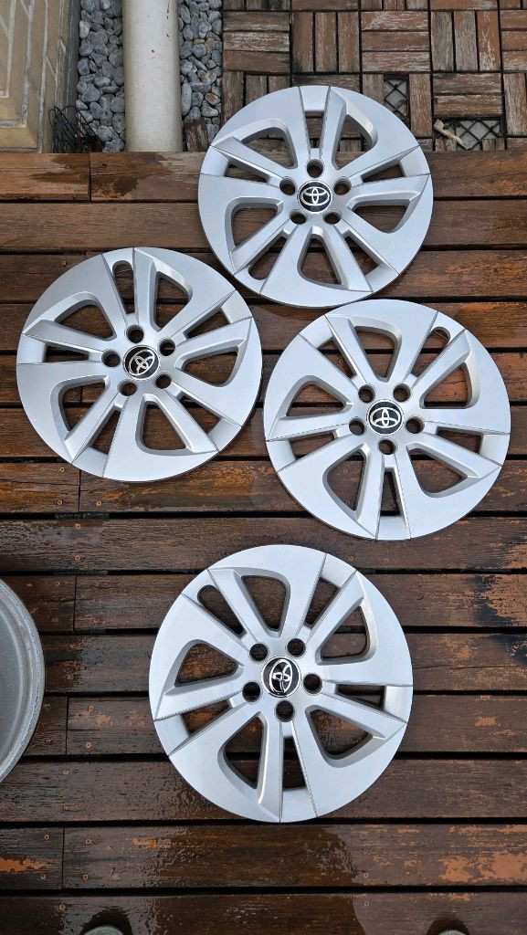 프리우스 4세대 순정 15인치 휠+휠커버 등 팝니다 이미지