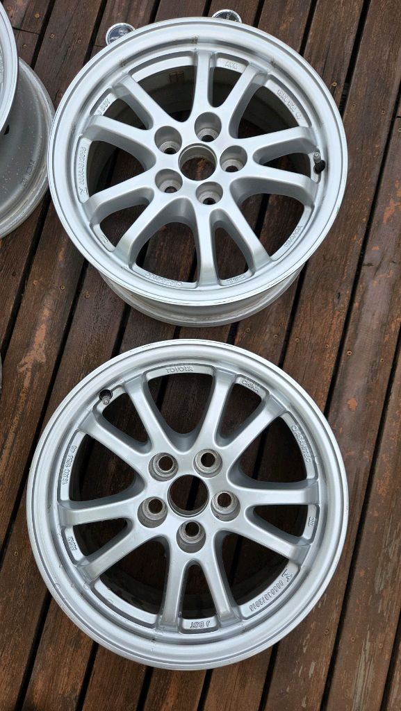 프리우스 4세대 순정 15인치 휠+휠커버 등 팝니다 이미지