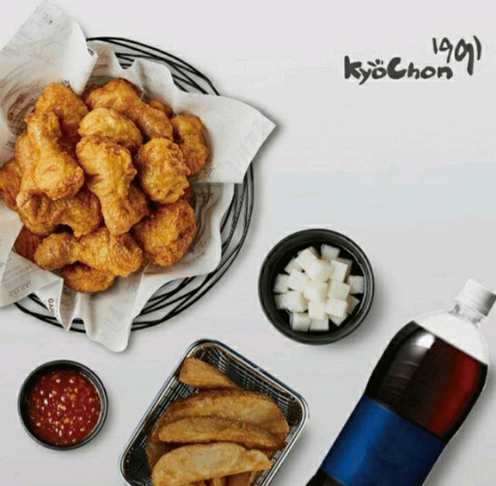 교촌치킨(레드콤보 반반콤보 허니콤보 레허순살 교촌오리지날 허니오리지날 반반오리지날,허니순살,레드순살) 이미지