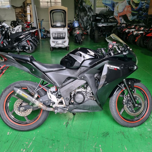 혼다 CBR125R 이미지