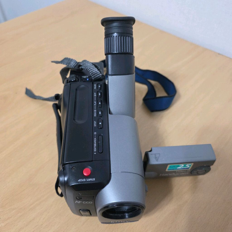 소니 핸디캠 8mm 비디오카메라 CCD-TRV11 NTSC 세트 이미지