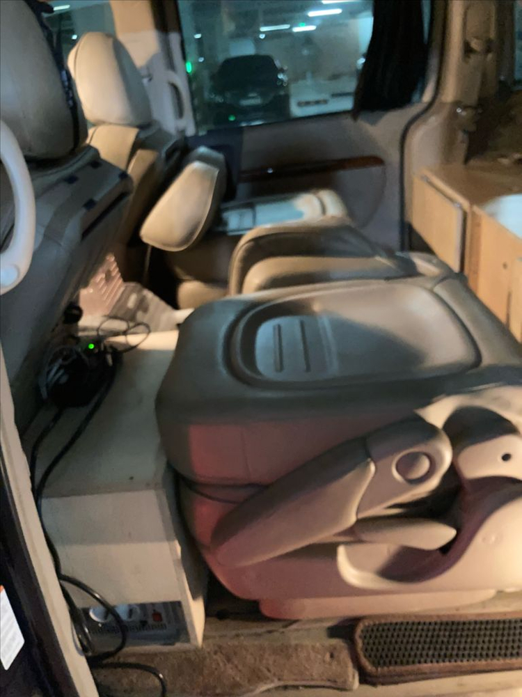 중고차 (세미 캠핑카) 이미지