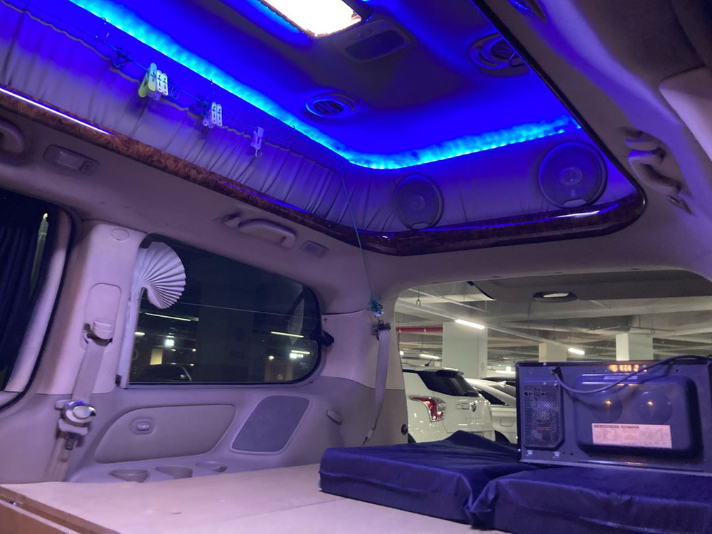 중고차 (세미 캠핑카) 이미지