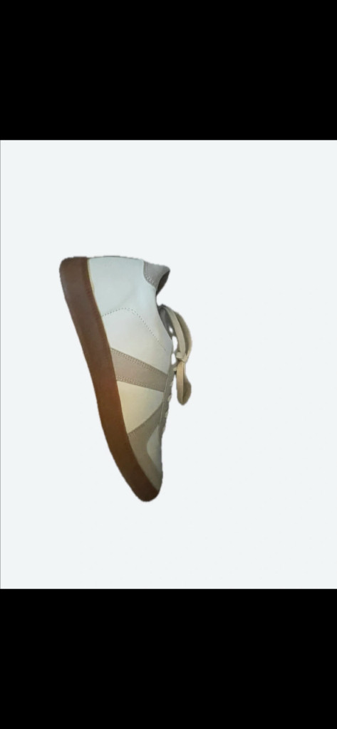 독일군 스니커즈 이미지