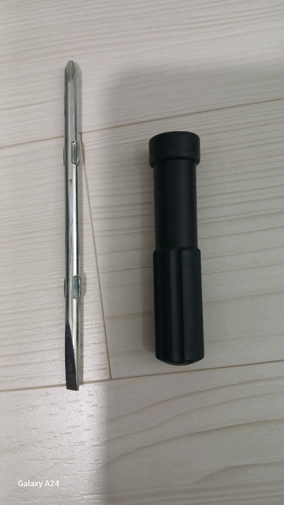 CBR650R 모터사이클의 순정 툴백 키트(정비 공구 세트)+롱노우즈 플라이어 펜치 전선절단 전기공구(서비스)구성품 이미지