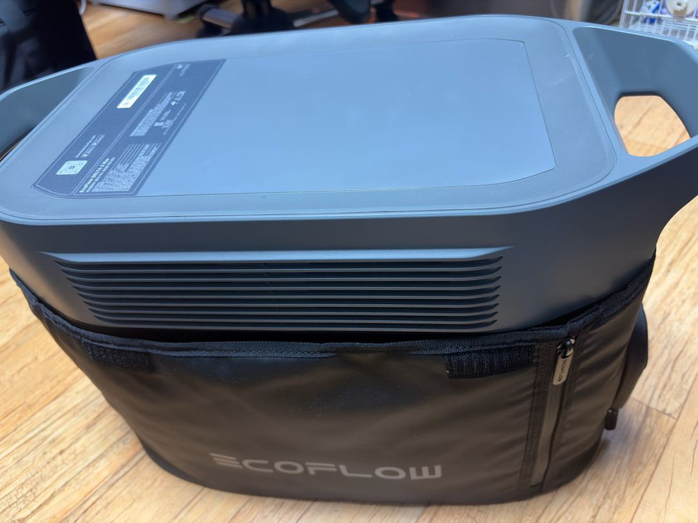 에코플로우 파워뱅크 델타2맥스 2048Wh + 태양광 220W 양면 패널 이미지