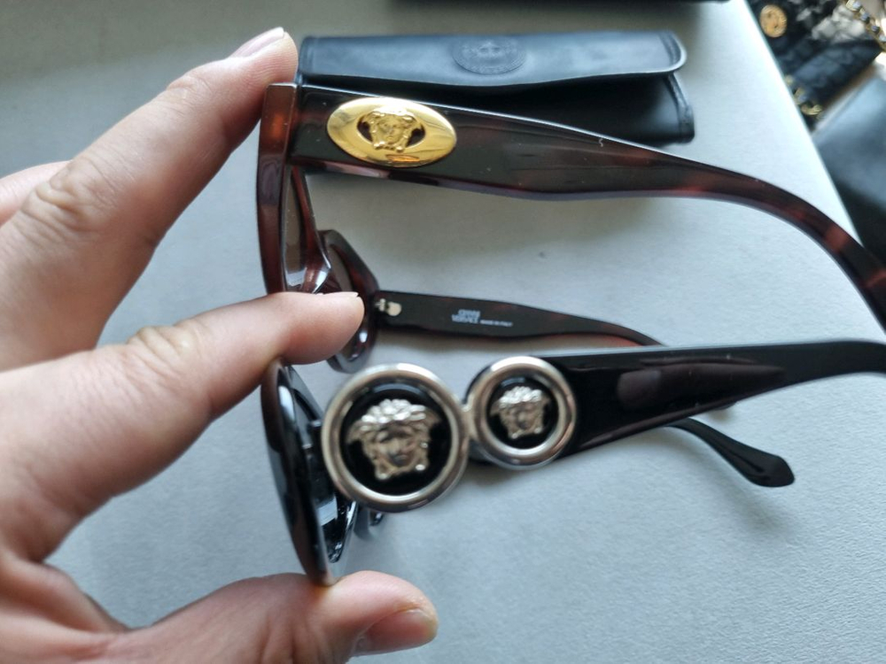 정품 베르사체 선글라스 두가지 이미지