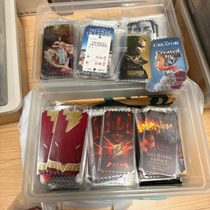 플래시도그맨 오리지널티켓 슬픔의삼각형샤잠2크리에이터베니스유령가여운것들오티 이미지