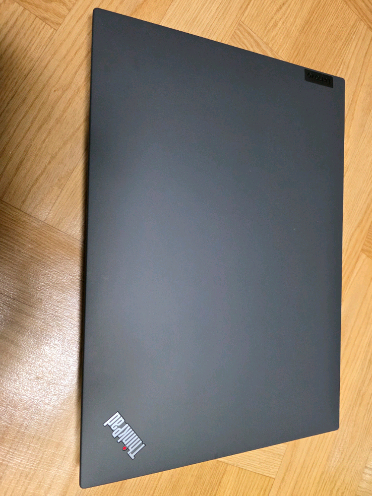 S급 새제품 레노버 씽크패드 노트북 라이젠 PRO 7840u 32램 SSD 1테라 이미지