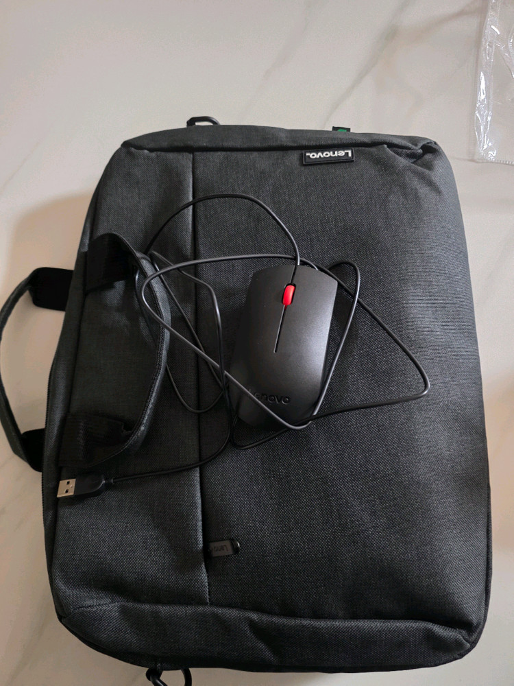 S급 새제품 레노버 씽크패드 노트북 라이젠 PRO 7840u 32램 SSD 1테라 이미지