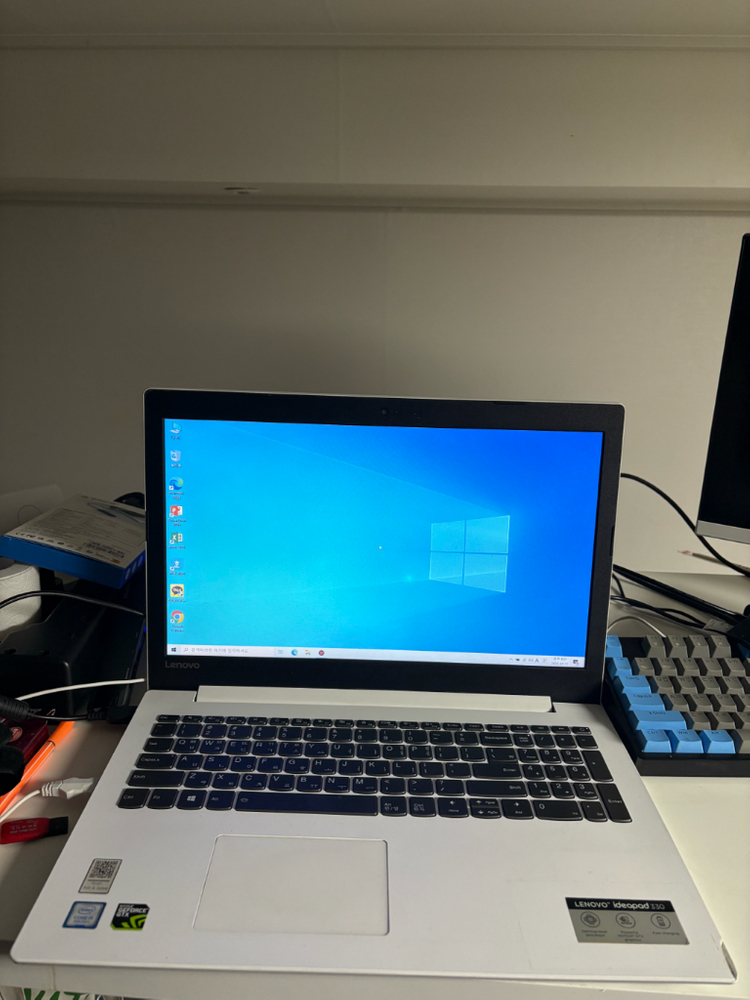 15인치 노트북 이미지