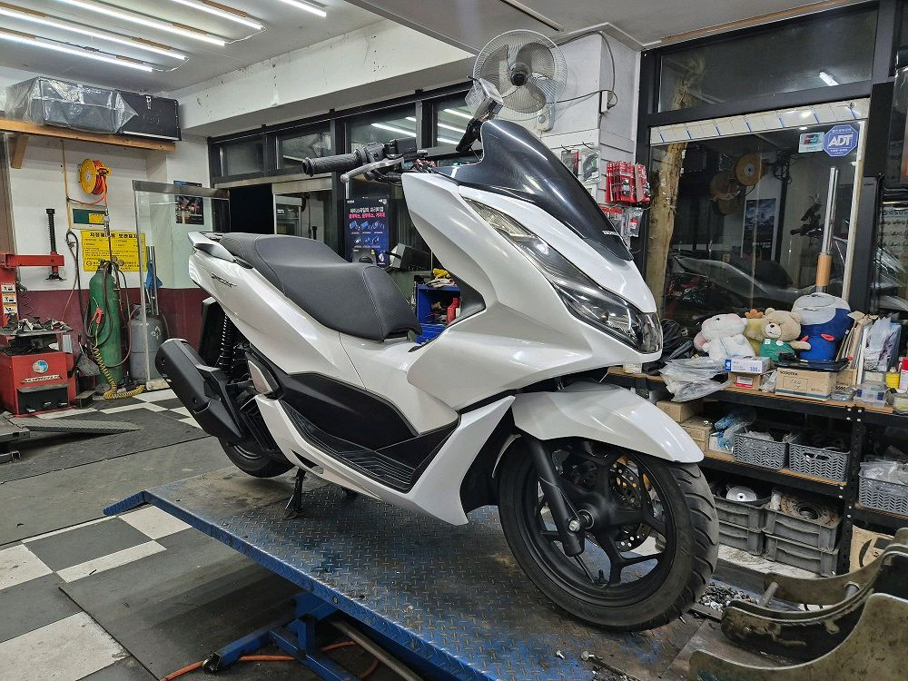 혼다 pcx 22년식 abs 중고판매합니다 이미지