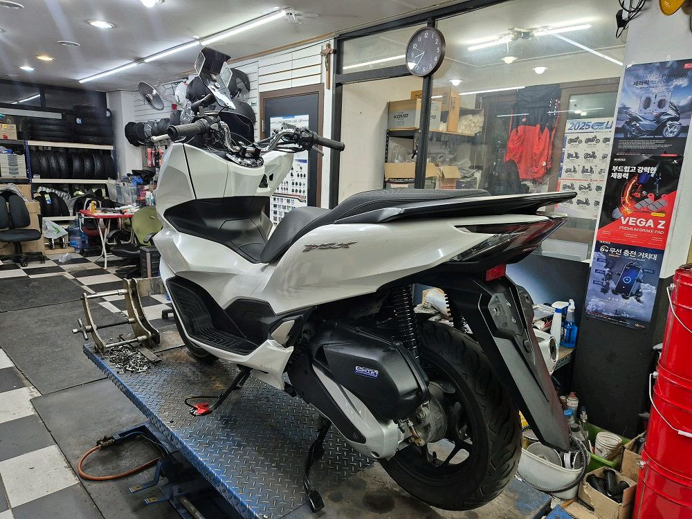 혼다 pcx 22년식 abs 중고판매합니다 이미지
