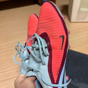 나이키 축구화 팬텀 6 로우 엘리트 AG PRO 270 이미지