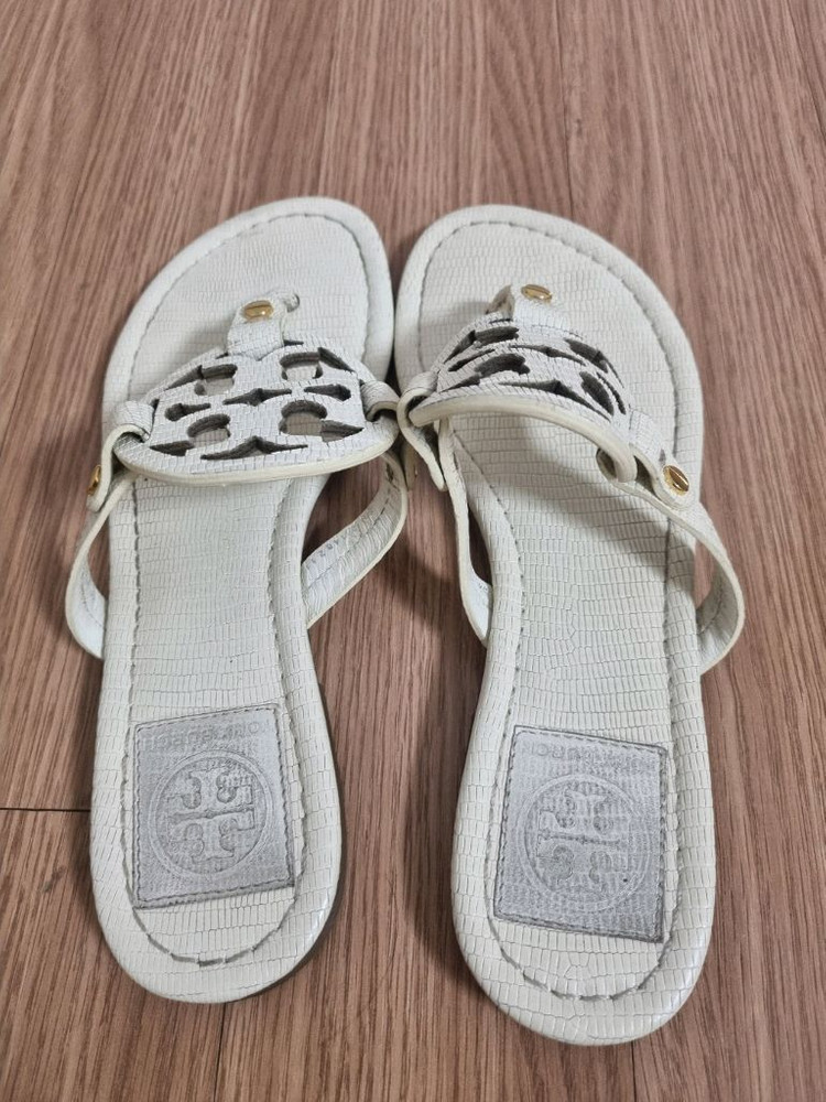토리버치 아이보리색 샌들 샌달 230 Tory Burch 이미지