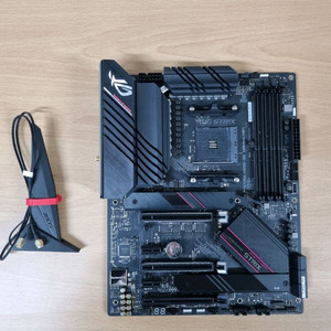 Asus Rog Strix B550-xe gaming wifi 보드 이미지