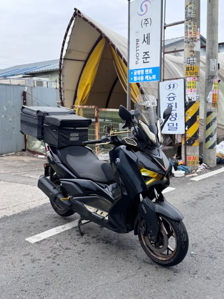 야마하 xmax300 이미지