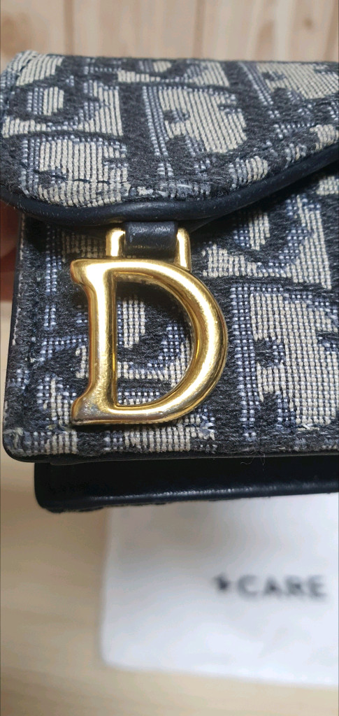 디올 오블리크 새들 지갑/카드지갑 정품A급(감정O)구찌프라다루이비통고야드샤넬셀린느보테가생로랑버버리발렌시아가가방 이미지