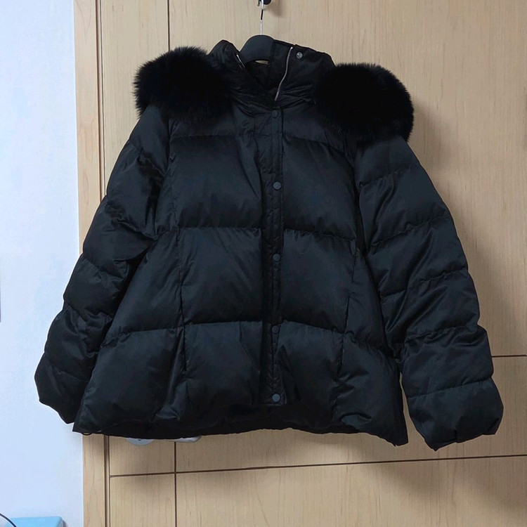 새상품) 어라운드율 안젤리나 구스 패딩 블랙 컬러 A라인 폭스퍼 이미지