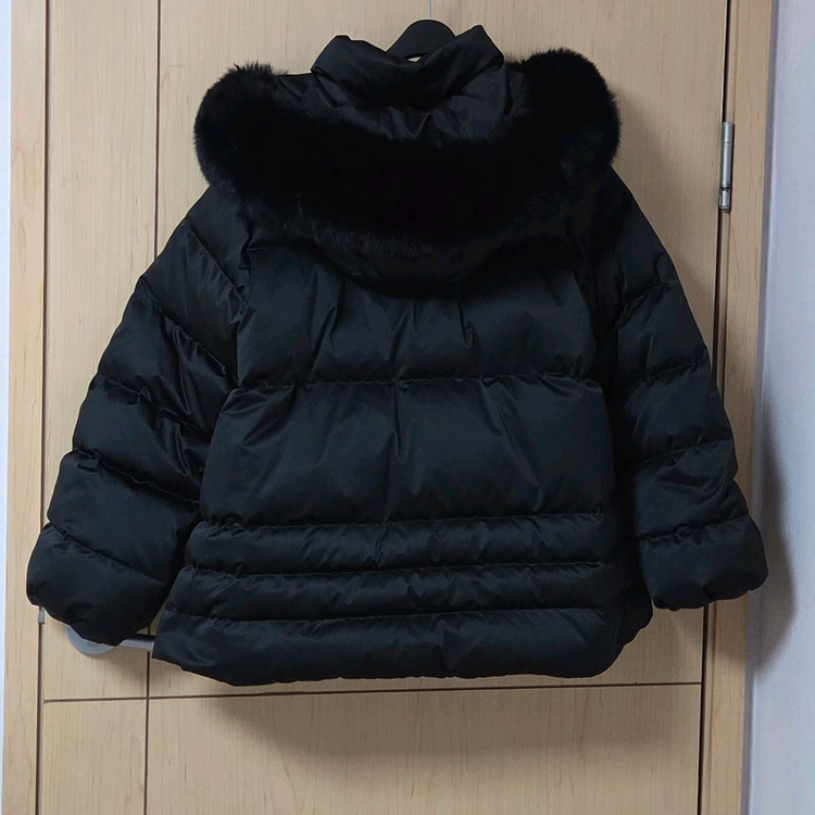 새상품) 어라운드율 안젤리나 구스 패딩 블랙 컬러 A라인 폭스퍼 이미지