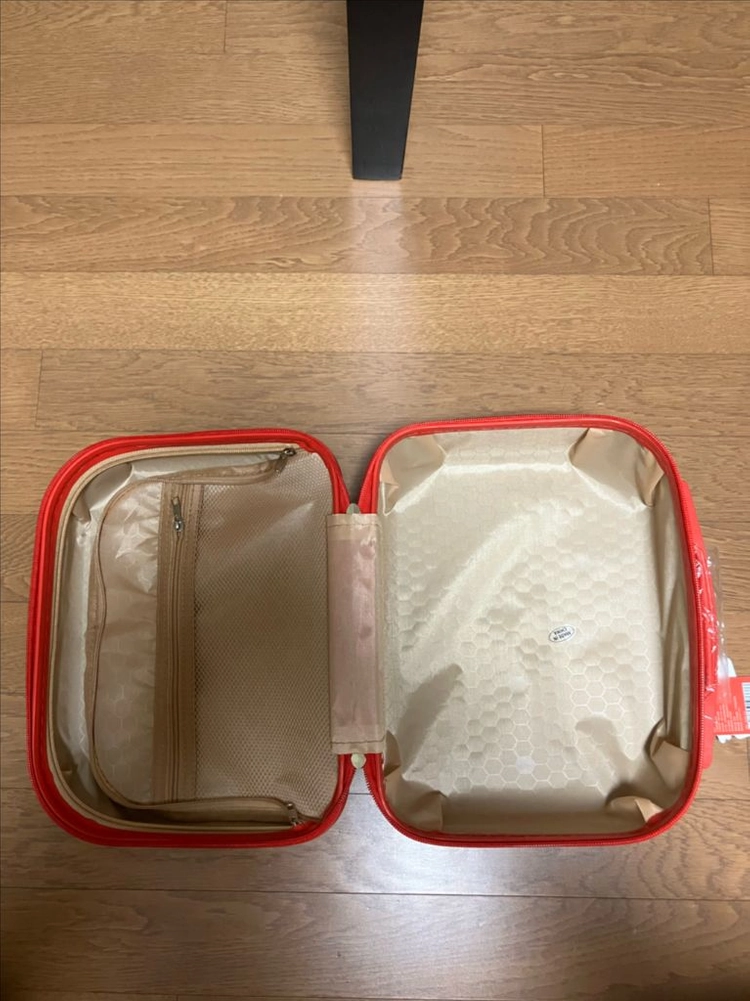 산리오 헬로키티 레디백 캐리어 이미지
