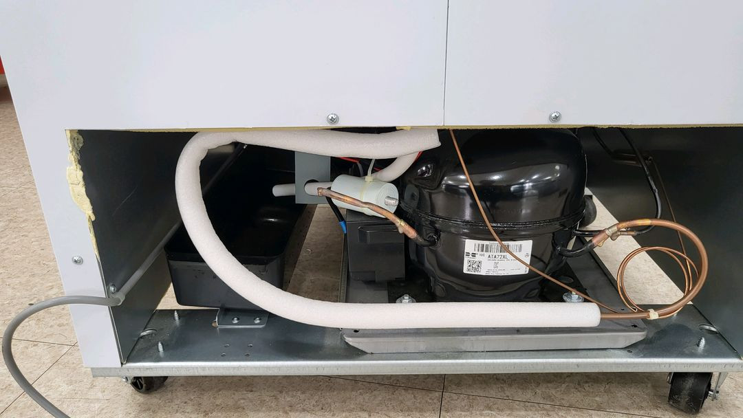 FREETOP 블랙 에디션 냉장 쇼케이스 블랙 이미지