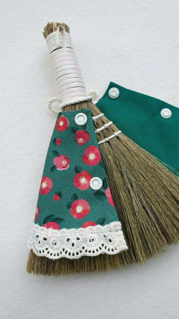 핸드메이드 패브릭 미니 복 빗자루(동백꽃) 이미지
