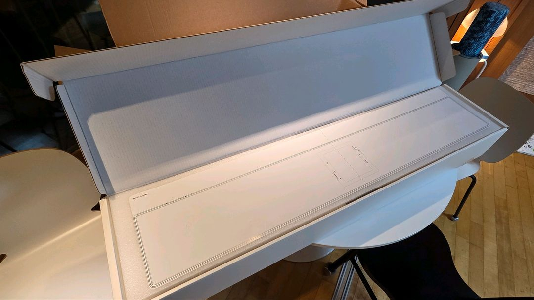 뱅앤올룹슨 베오사운드 스테이지 (Beosound stage) Silver 프리미엄 사운드바 판매합니다. 이미지