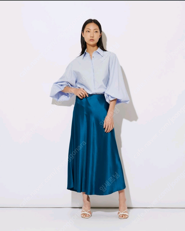 레디투웨어 r2w 알투더블유 Ready2wear R2W Tulli satin SK BLUE 1사이즈 새상품 이미지