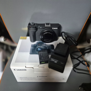 컴팩트 디지털 카메라 v1