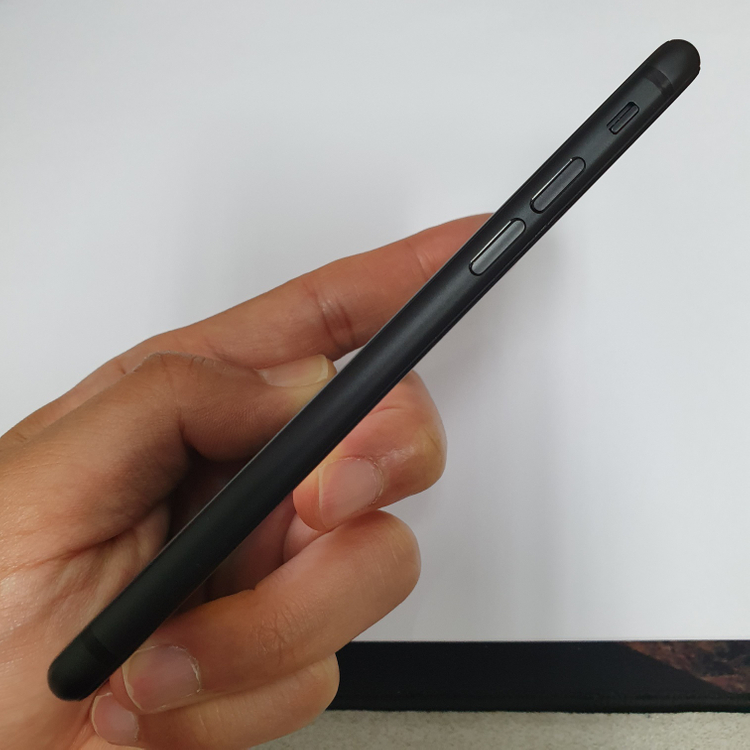 아이폰8 블랙 64기가 특SSS급 배터리100% 레트로감성 사진폰 인스타 카메라폰 022836 이미지