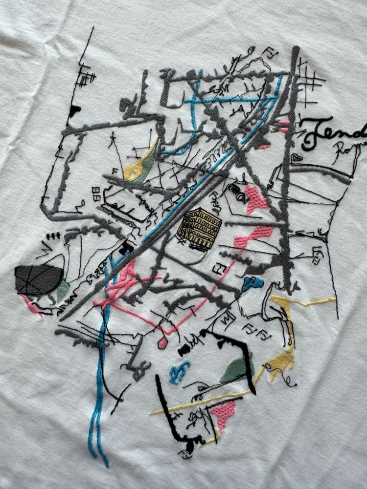 펜디키즈 반팔티 (12+) 버버리키즈봉쁘앙리미떼두두msgm몽클스톤타오보보쇼즈구찌로디니수어플룸루이스미샤이미스 이미지