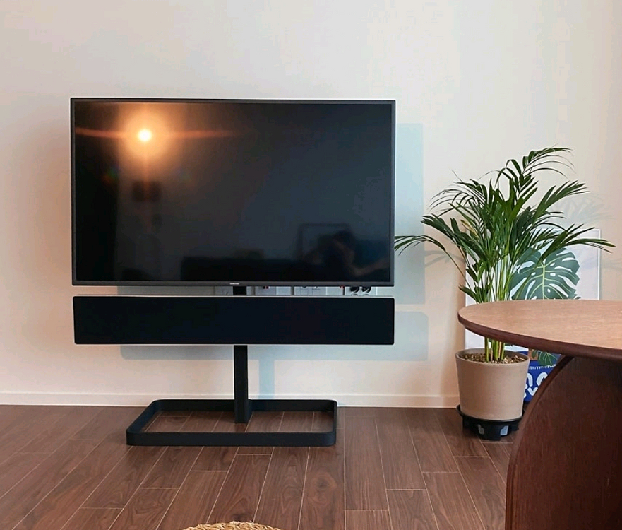 뱅앤올룹슨 베오사운드 스테이지 TV 플로어 스탠드 판매합니다. 이미지