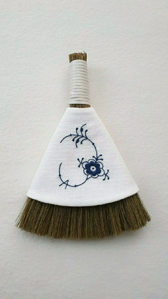 액운은 쓸어내고, 복은 쓸어 담는 미니 복 빗자루(코펜st) 이미지