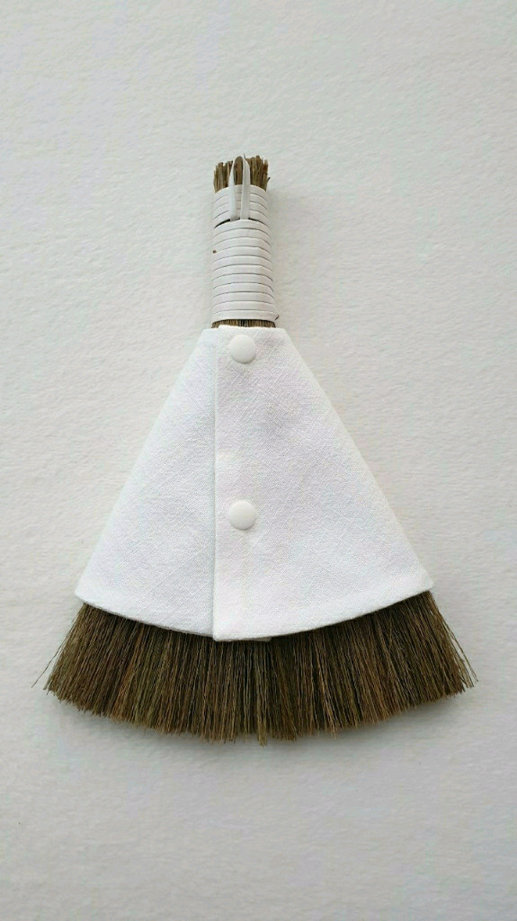 액운은 쓸어내고, 복은 쓸어 담는 미니 복 빗자루(코펜st) 이미지