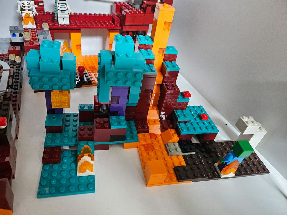 레고 정품 마인크래프트 21168 뒤틀린 숲 이미지