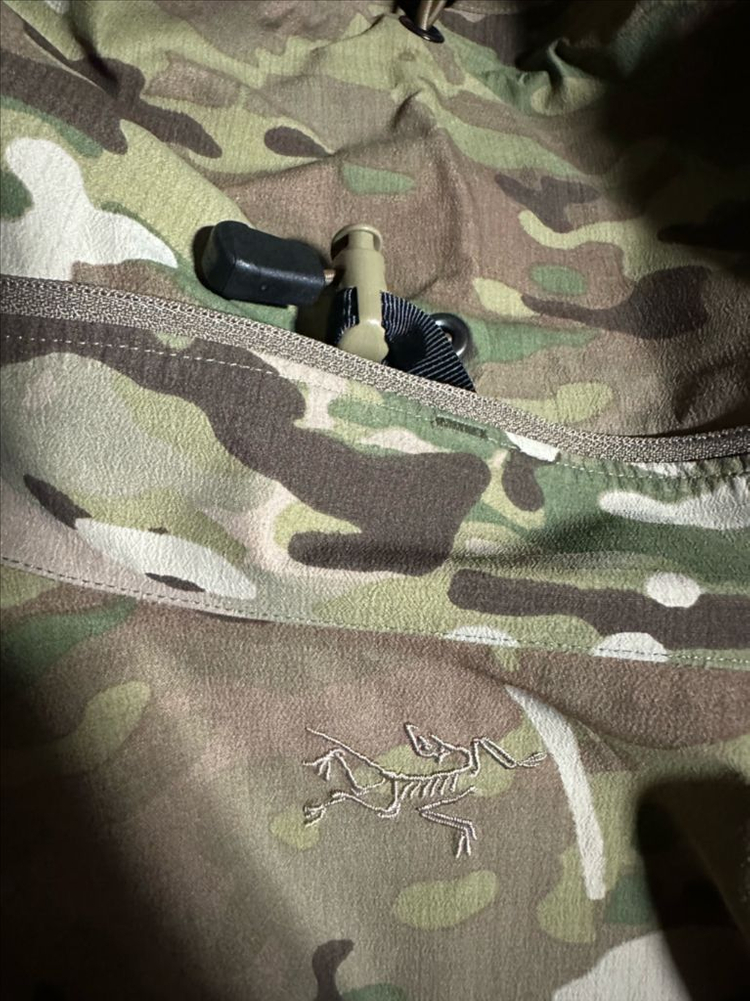 아크테릭스 리프 알파 gen1 멀티캠 자켓 m 이미지