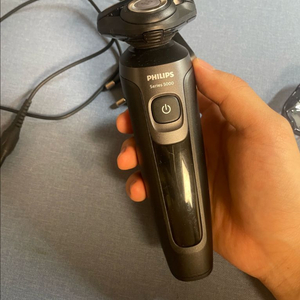 필립스 5000 전기면도기 이미지