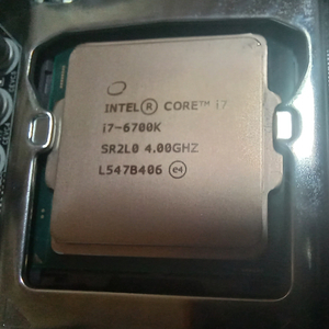 인텔 i7 6700k cpu 이미지