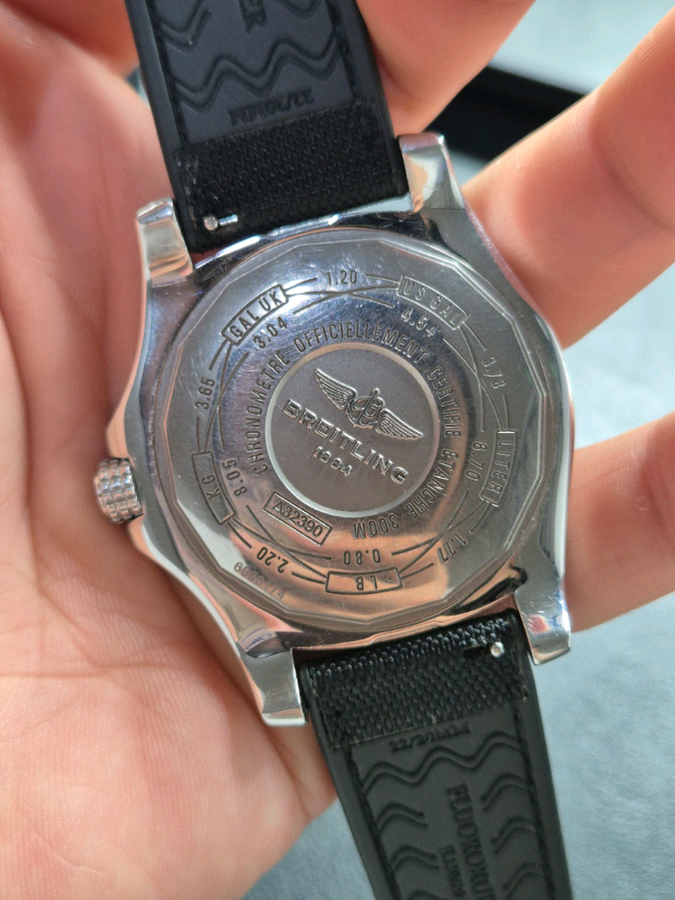 브라이틀링 어벤저(어벤져)2 gmt 이미지