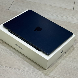 맥북 에어 M2 13.6 미드나이트 풀박스 판매합니다 이미지