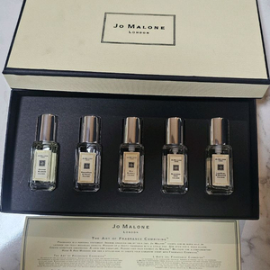 초급쳐 반값도안되요 선물용 조말론 컬렉션 미니 9ml 분사식 향수 5개 세트 미개봉 새상품 2세트있어요 이미지